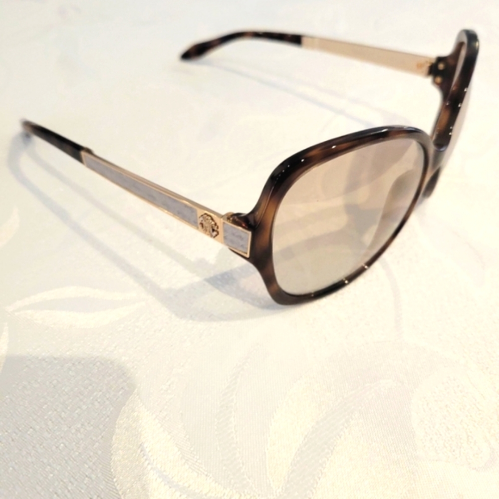 Elegant ROBERTO CAVALLI Sunglasses